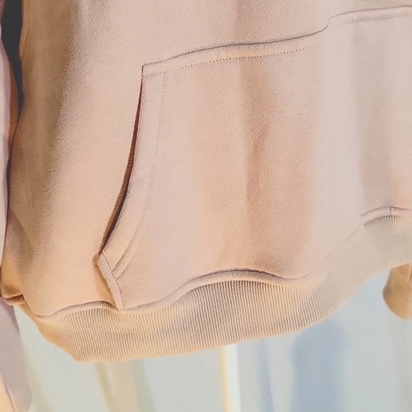 NWOT Pullover Hoodie Sweatshirt - Picture 4 of 11